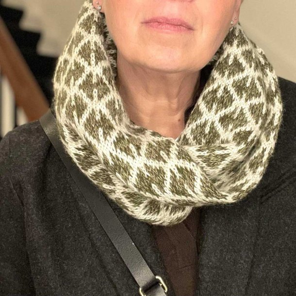 Aase Infinity Scarf