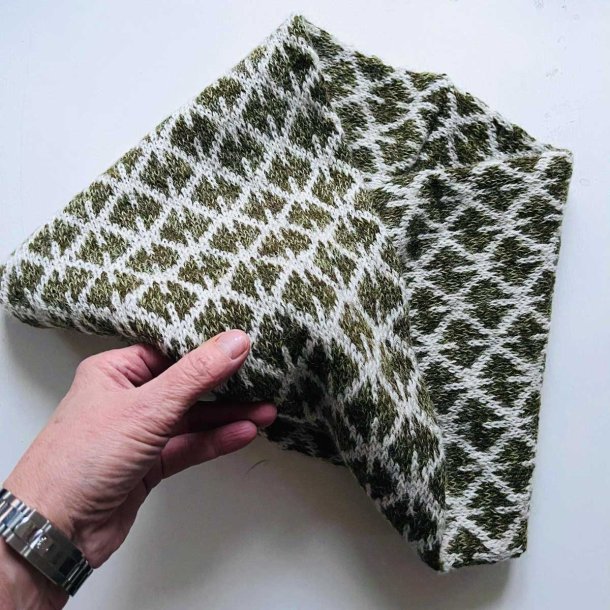 Aase Infinity Scarf