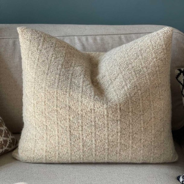 Aase Pillow