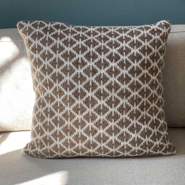 Aase Pillow