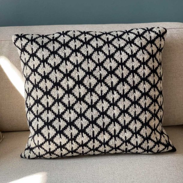 Aase Pillow