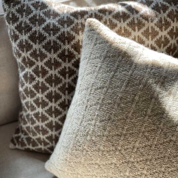 Aase Pillow