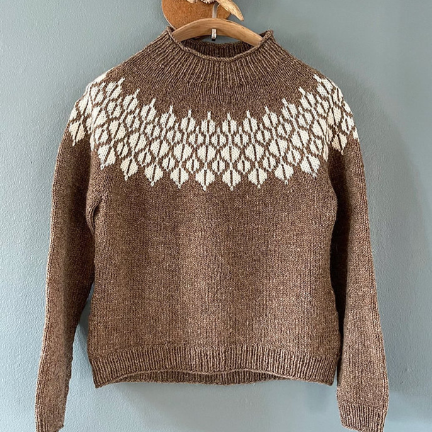 �R� Pullover
