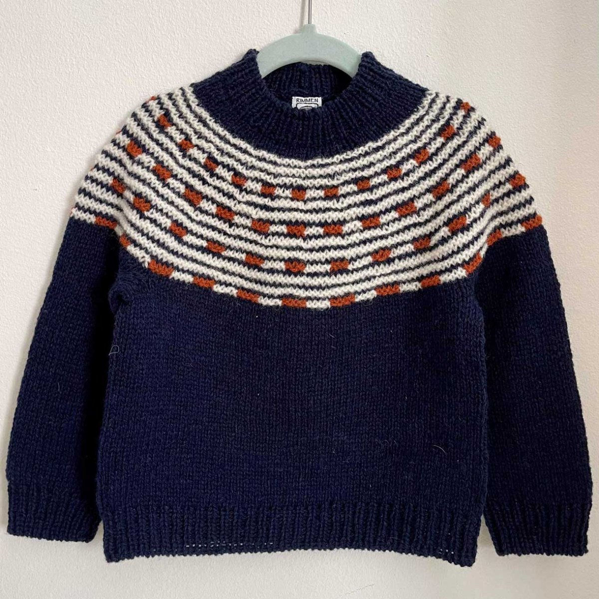 Faaborg Sweater Junior | Norsk Strikkeopskrift Af Hanne Rimmen