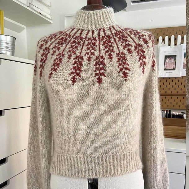 LUPIN Sweater