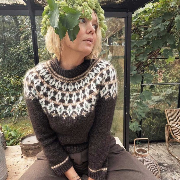R�M� Sweater